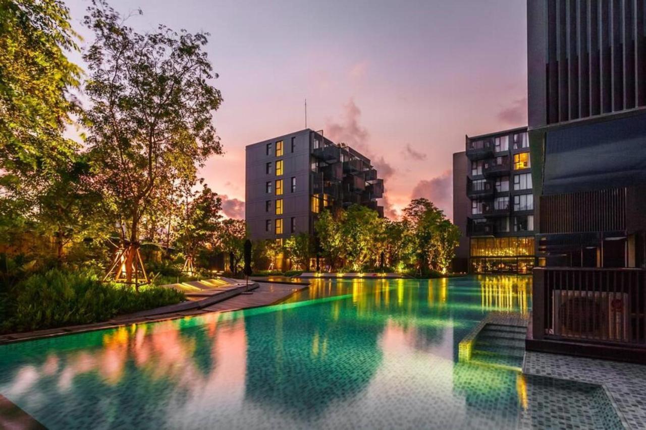 The Deck Patong By Vip Aparthotel Exterior photo