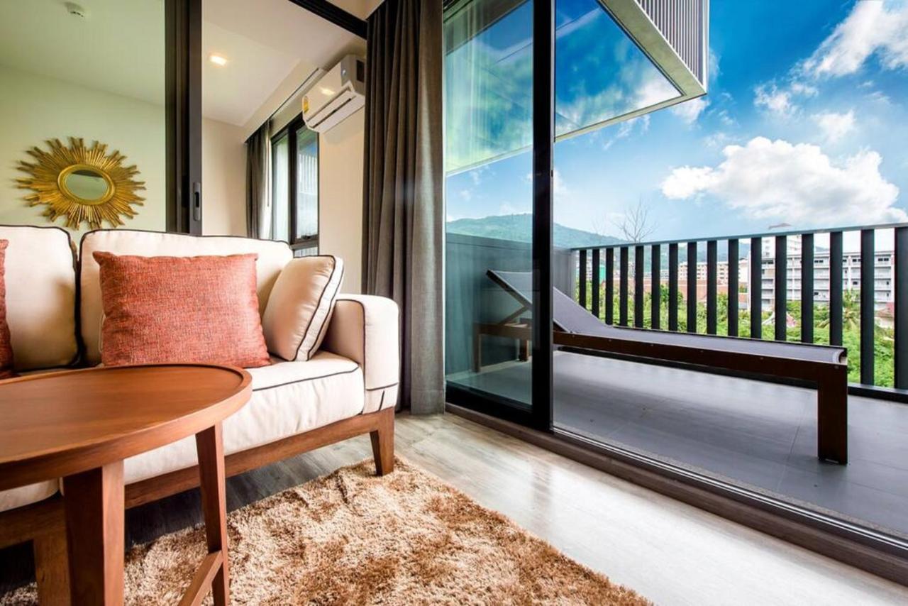 The Deck Patong By Vip Aparthotel Exterior photo