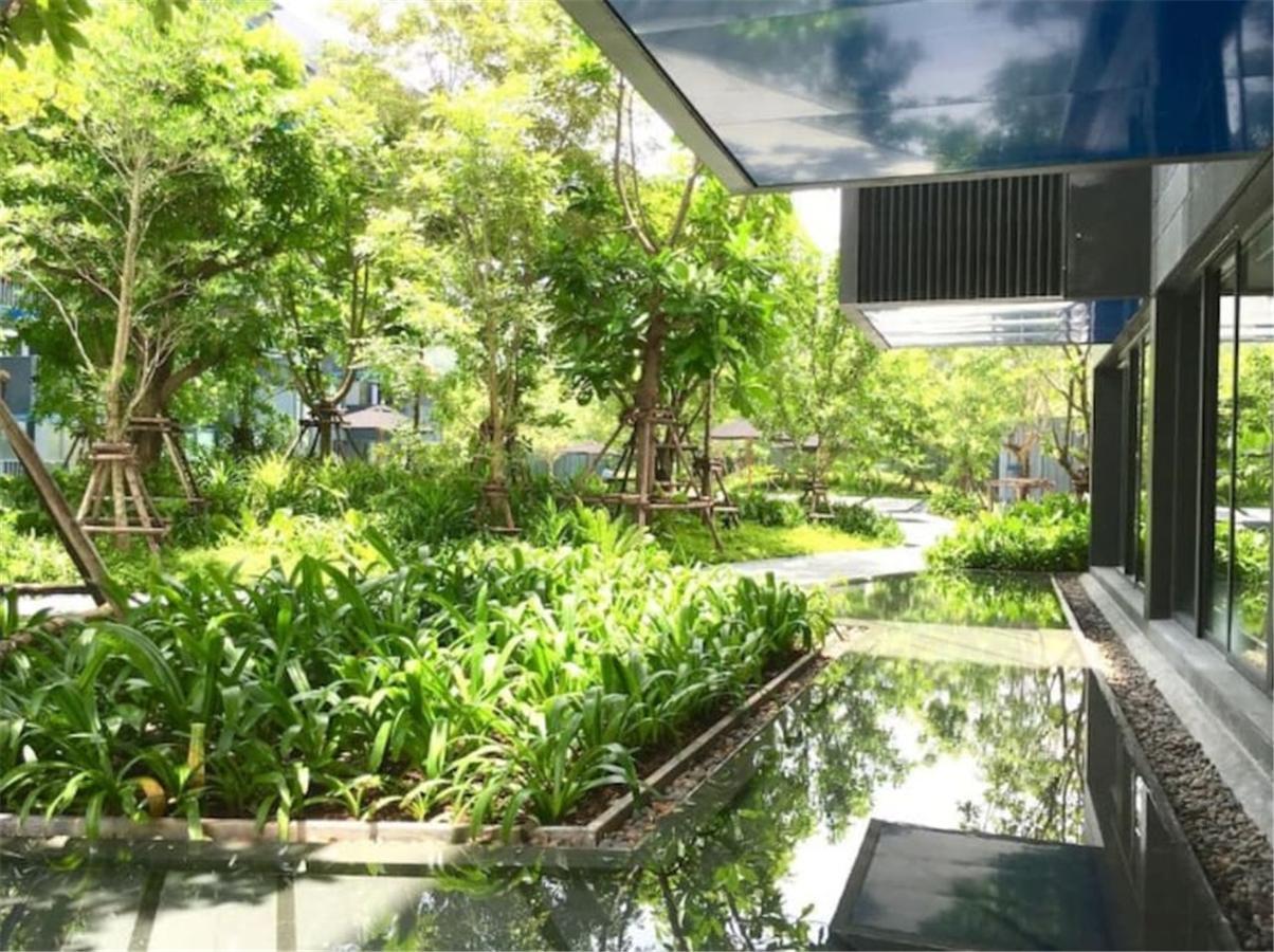 The Deck Patong By Vip Aparthotel Exterior photo